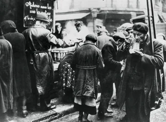 Soppkök för behövande, les Halles, tyskockuperade Paris, februari 1941