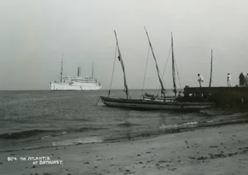 Ångfartyget Atlantis utanför Bathurst, Gambia, 1900-talet