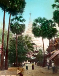 Gata som leder mot Shwedagon-pagoden, Rangoon, Burma, sent 1800- eller tidigt 1900-tal