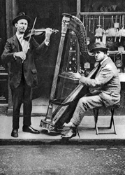 Gatumusikanter, London, 1926-1927
