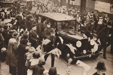 Surprise Drive to Hoxton, 1937