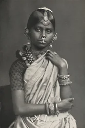 Tamulin med smycken, 1926