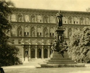 Konstakademin och Schillermonumentet, Wien, Österrike, c1935.