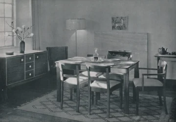 The Dining Room - Möbler i valnöt och platan, 1942.