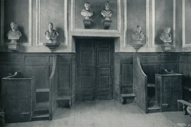 Dörren från övre skolan till kapelltrappan, 1926