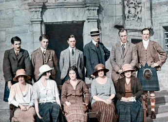 Hertigen av York med skottfesten Earl of Strathmore, Glamis Castle, 1921, 1923