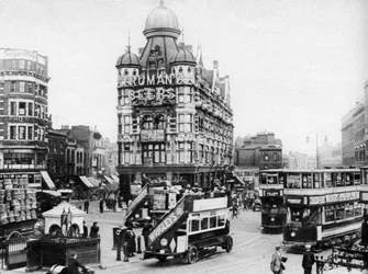 Elefanten och slottet, London, 1926-1927