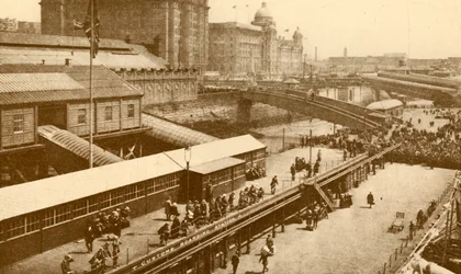 The Great Floating Landing-Stage i Liverpool, c1930.