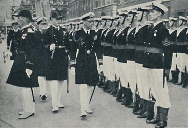 Kungen inviger marinveckan i Portsmouth, c1935, 1937.