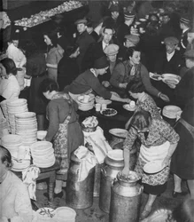 Folket samlas till folkets behov: Clydeside matar sina hemlösa, 1941 1942