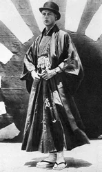 Prinsen av Wales i japansk kostym, Japan, 1922