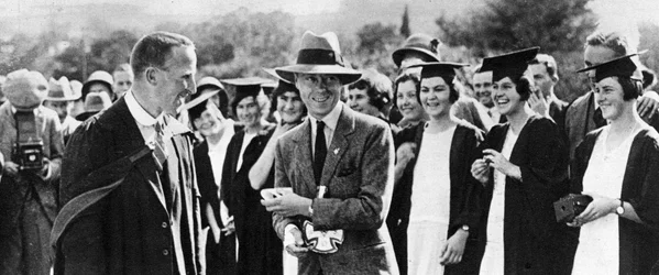 Prinsen av Wales med studenter i Grahamstown, Sydafrika, 1925