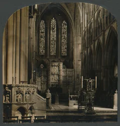 Predikstolen och kören i Truro Cathedral, Eng., c1910.
