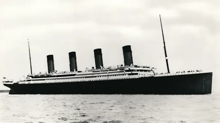 RMS Titanic lämnar Southampton, 10 april 1912.