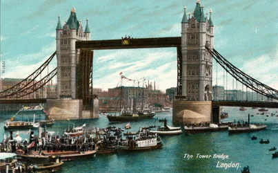 Tower Bridge, London, c1910