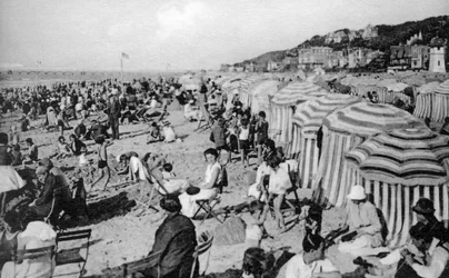 Stranden, Trouville, Frankrike, c1920-talet