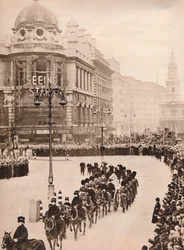 Den rörande enkelheten hos kung Georges sista resa genom London, 1936