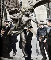 Avlägsnandet av Eros, 1925, 1938