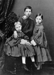 De tre äldsta barnen till storhertig Konstantin Nikolajevitj av Ryssland, c1860-c1861