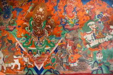 tibetansk buddhism; gammal väggmålning i samlingssalen; demon som slåss med pilar och bågar; Takthok Gompa kloster; Sakti nära Leh; Ladakh-distriktet; Jammu och Kashmir; Indien; Sydasien; Asien