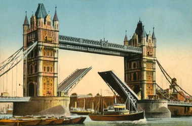 Tower Bridge, London, c1910.