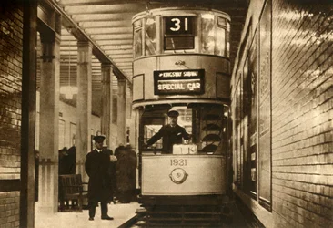 Spårvagn i Kingsway Subway, London, 1931, 1933.
