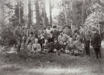 Tsar Alexander III med familj och vänner på jakt i Bialowieza-skogen, Ryssland, 1894