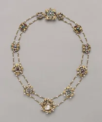 Tolv medaljonger monterade som ett halsband, ca. 1400.