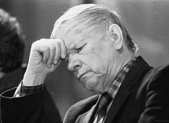Vasil Bykaw 1924-2003, 1990-talet