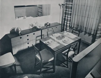 Utsikt i vardagsrummet och matsalen designat av Gilbert Rohde, 1936