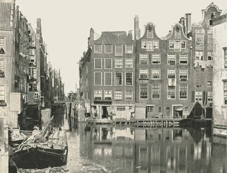 Utsikt över en av huvudkanalerna, Amsterdam, Nederländerna, 1895.
