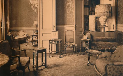 Väntrum på ministerkontoret vid den kubanska ambassaden i Bryssel, Belgien, 1927.