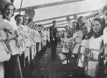Livbältsborr från krigstid ombord på en oceanångare, 1915