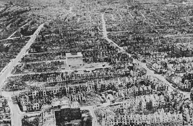 Vad brittiska bombflyg gjorde i Bremen vid Weser, 1945