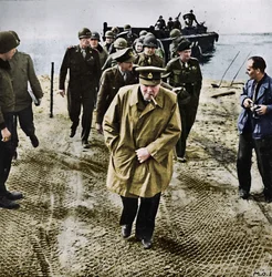 Winston Churchill över Rhen. Ut i Tyskland! Onwards to Victory!, 1945