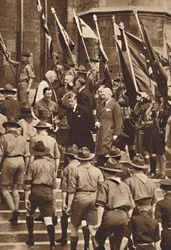 Med pojkscouter i Windsor, 1937