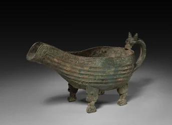 Yi: Dräktskärl, ca. 900-600 f.Kr.