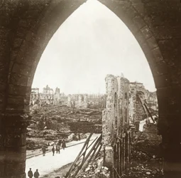 Ypres i ruiner, Flandern, Belgien, c1914-c1918
