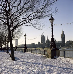 Big Ben, Westminster Abbey og Houses of Parliament i Snow Swed