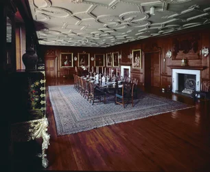 Drumlanrig Castle: matsal med ett porträtt av William, siste hertig av Queensberry