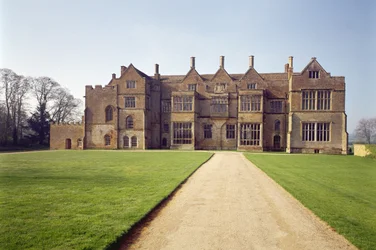 Exteriör vy av Broughton castle, Oxfordshire