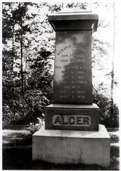 Horatio Algers grav i Natick, Massachusetts (undw foto)