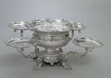 Newdegate mittpunkt av Paul de Lamerie (1688-1751), 1743
