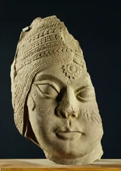 Röd sandstenshuvud av Yakshi, Bharhut, 2:a århundradet f.Kr
