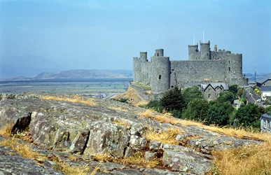 Utsikt över Harlech Castle, Gwynedd, norra Wales