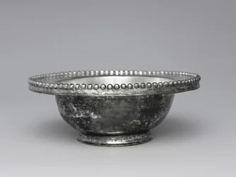 Skål med pärlkant, 300-500