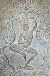 Dansande Apsara-relief på den yttre västra väggen, Angkor Wat, Kambodja (foto)