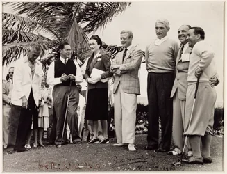 Edward, hertig av Windsor (1894-1972) och Wallis, hertiginna av Windsor (1896-1986) vid en golfturnering i Nassau