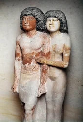 Egyptisk antikvitet: skulpterad kalkstensgrupp av Raherka och Meresankh, skriftlärdes hövding och hans fru - 5:e dynastin, Ancien-imperiet
