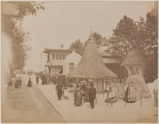 Hyddor av centralafrikanska infödda, Universal Exposition, Champ de Mars, Paris